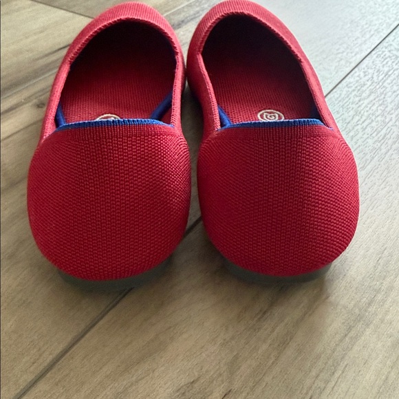 Rothy's "Retired" The Flat Round Toe Red Flats Size 8.5 - Picture 11 of 12